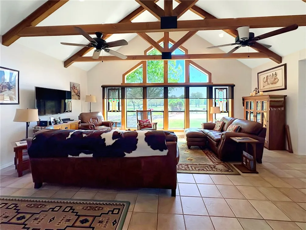 10794 FM 2159 Calvert, TX 77837