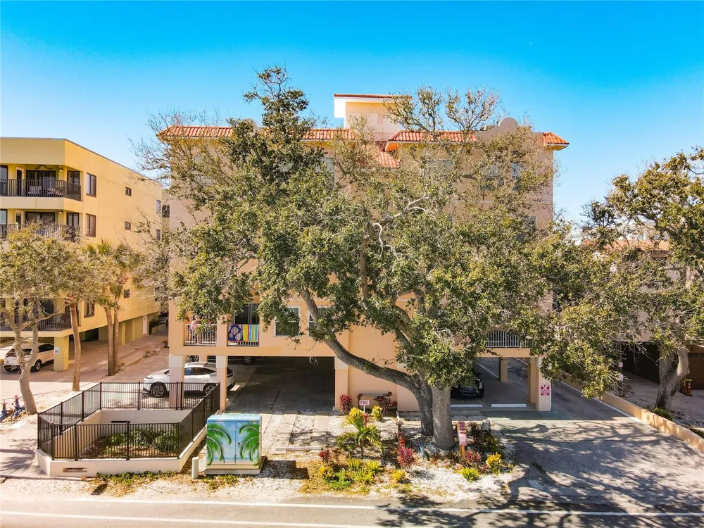 78 GULF BOULEVARD #5 Indian Rocks Beach, FL 33785