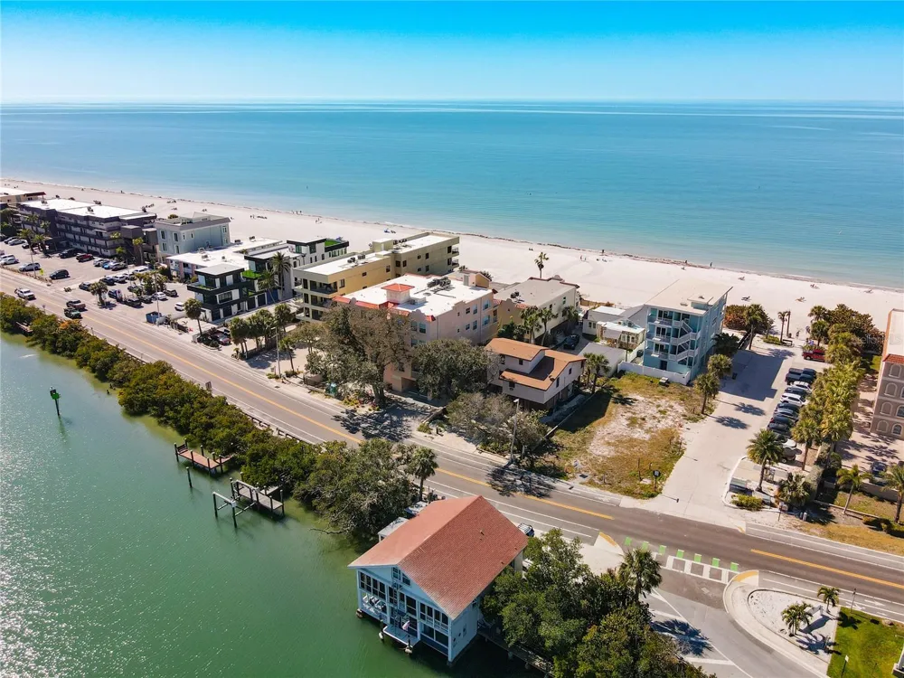 78 GULF BOULEVARD #5 Indian Rocks Beach, FL 33785
