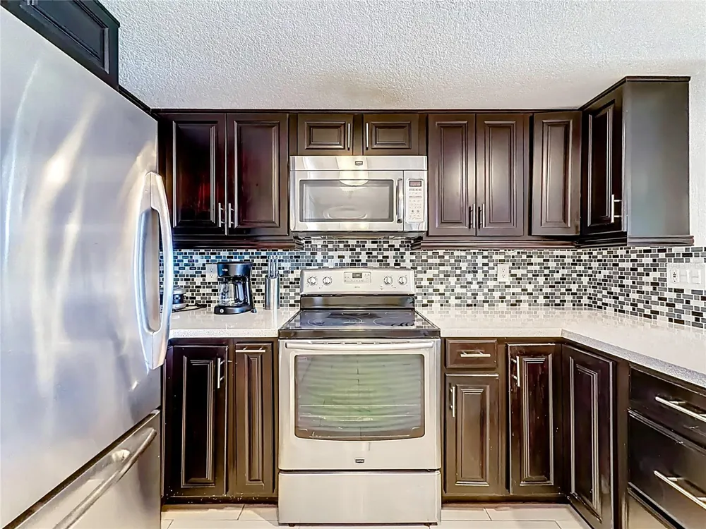 78 GULF BOULEVARD #5 Indian Rocks Beach, FL 33785
