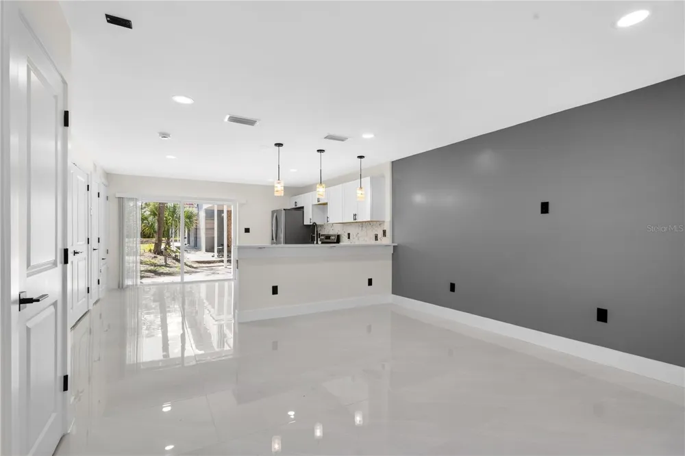 7300 DANIEL WEBSTER DRIVE #M7 Winter Park, FL 32792