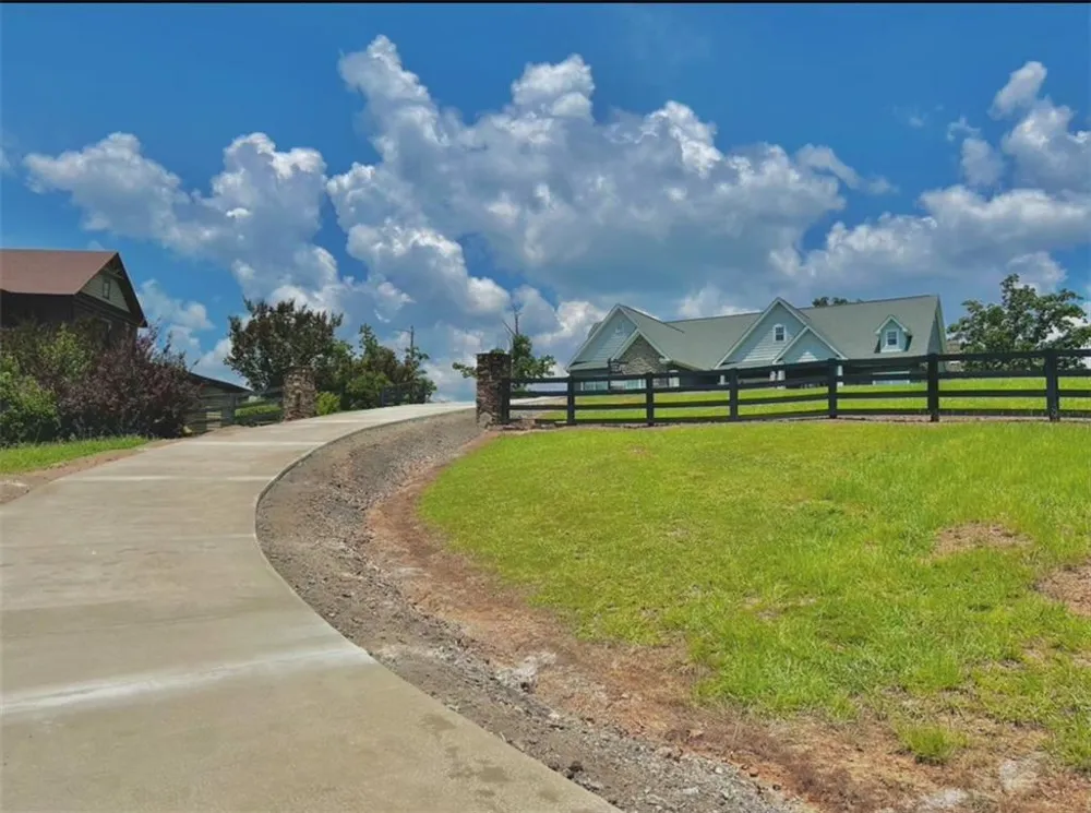 51 County Road 1024 Cedar Bluff, AL 35959