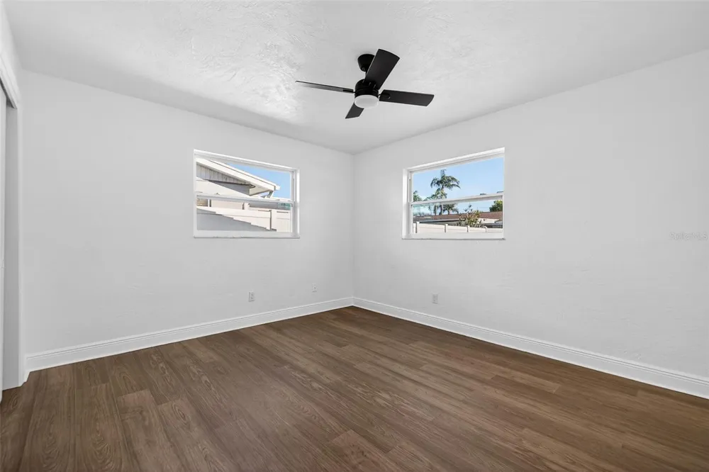 13690 87TH PLACE Seminole, FL 33776