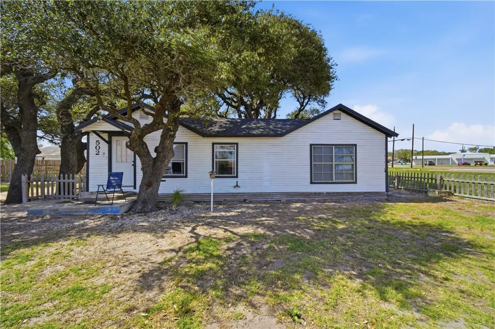 502 Commercial Street Aransas Pass, TX 78336