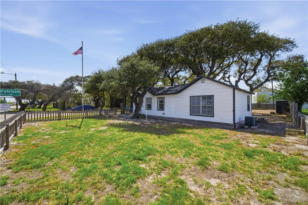 502 Commercial Street Aransas Pass, TX 78336