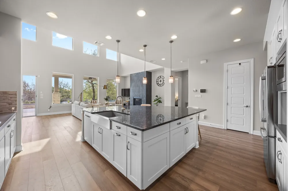 15705 Colinas Cove Bee Cave, TX 78738