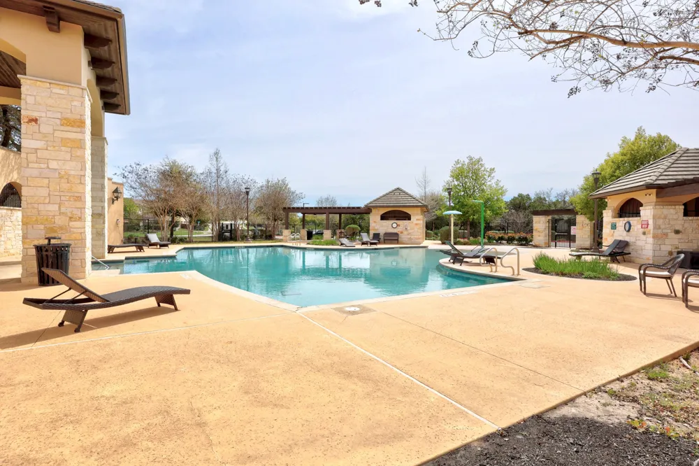 15705 Colinas Cove Bee Cave, TX 78738