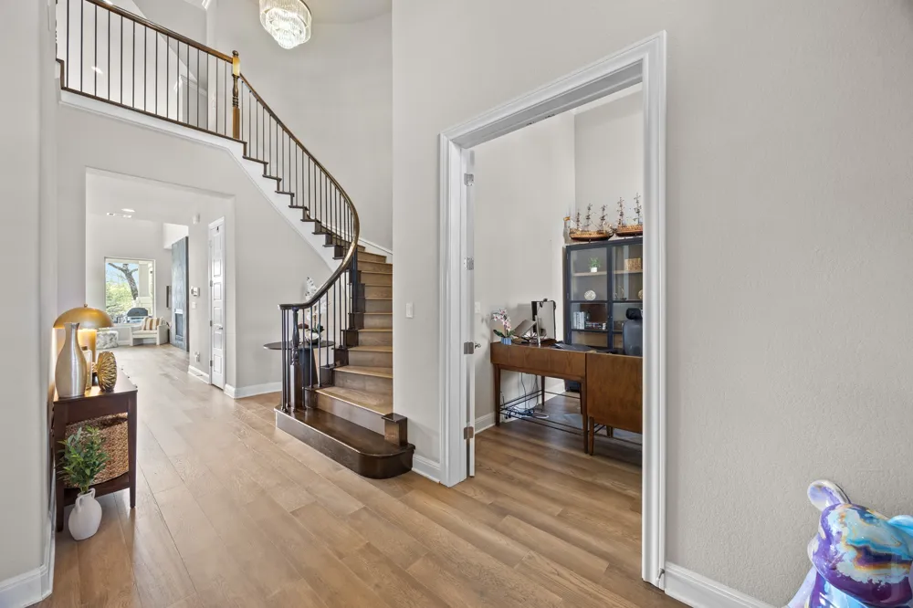 15705 Colinas Cove Bee Cave, TX 78738