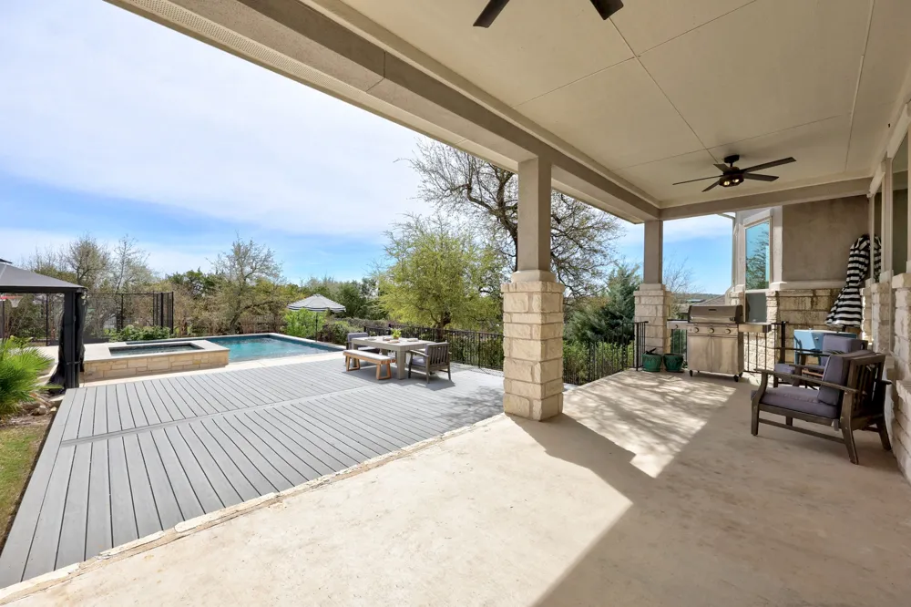 15705 Colinas Cove Bee Cave, TX 78738