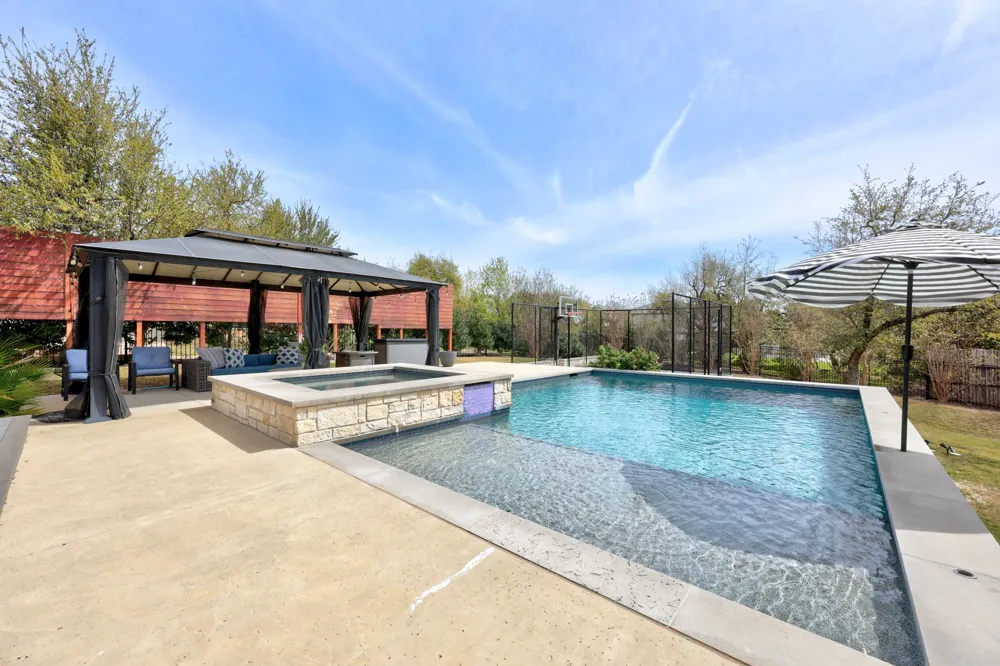 15705 Colinas Cove Bee Cave, TX 78738