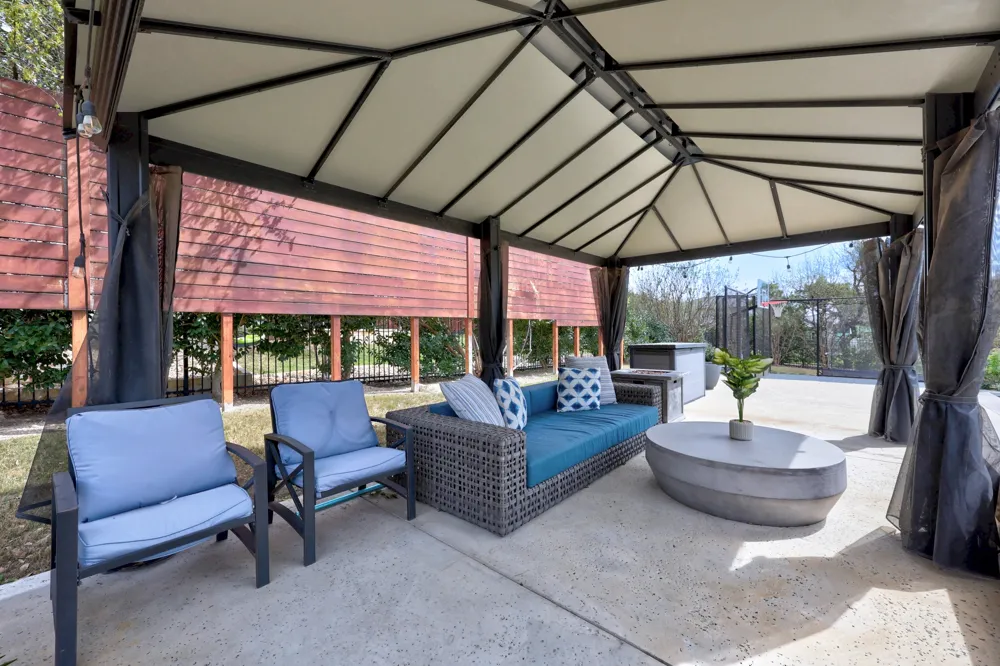 15705 Colinas Cove Bee Cave, TX 78738