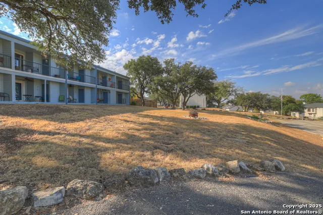 1603 Parkview #APT D1 Canyon Lake, TX 78133