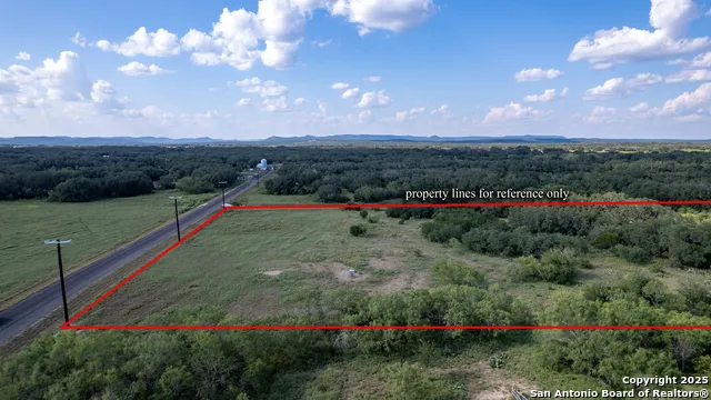 1 Utopia Forest Dhanis, TX 78850