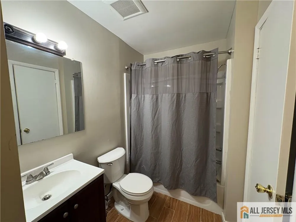 904 Gregorys Way #904 Voorhees, NJ 08043