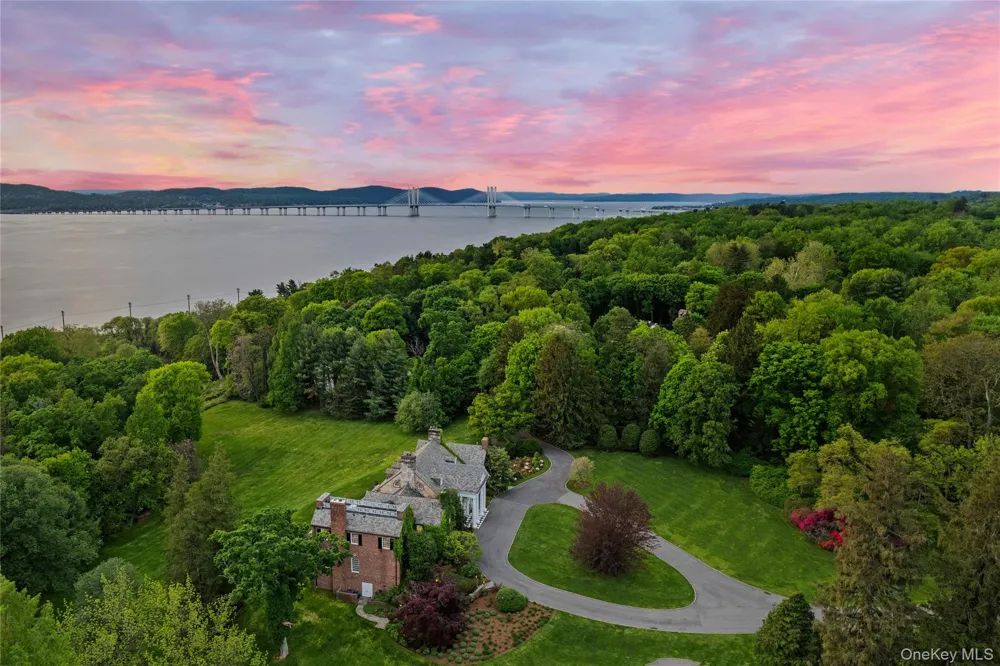 2 Fargo Lane Irvington, NY 10533