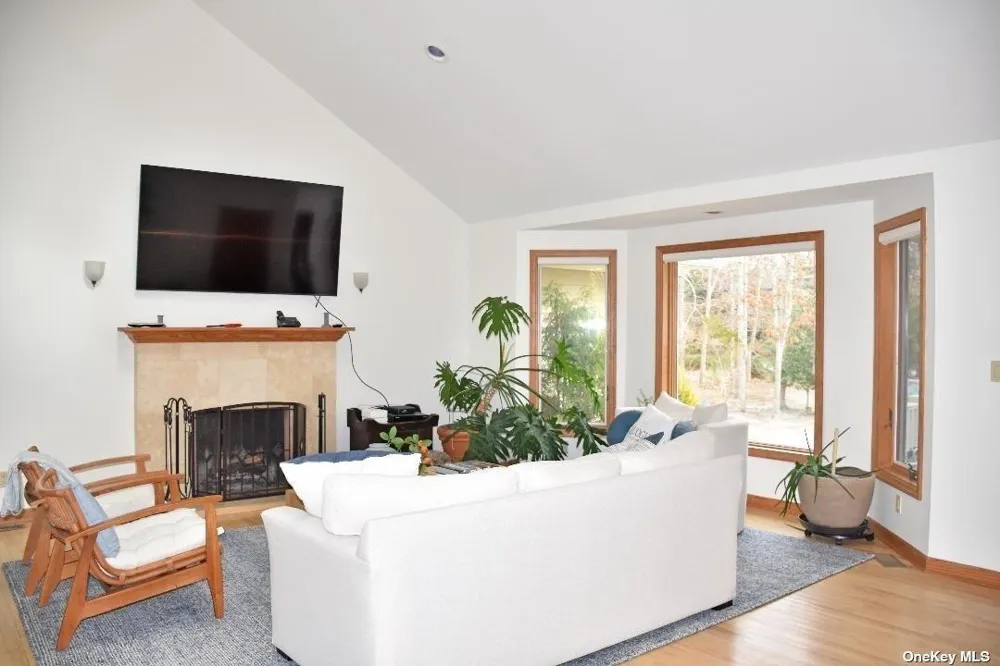 49 Old Main Road Quogue, NY 11959