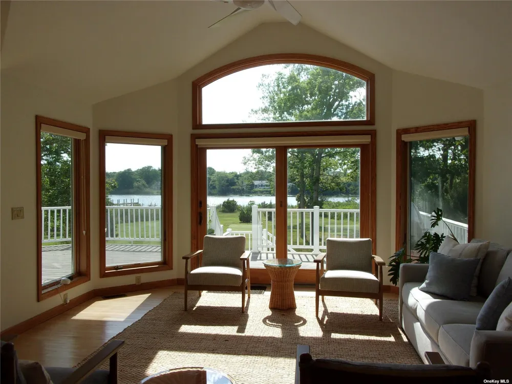 49 Old Main Road Quogue, NY 11959