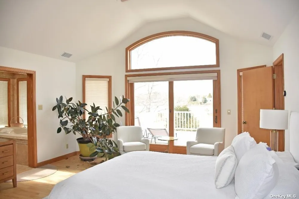 49 Old Main Road Quogue, NY 11959