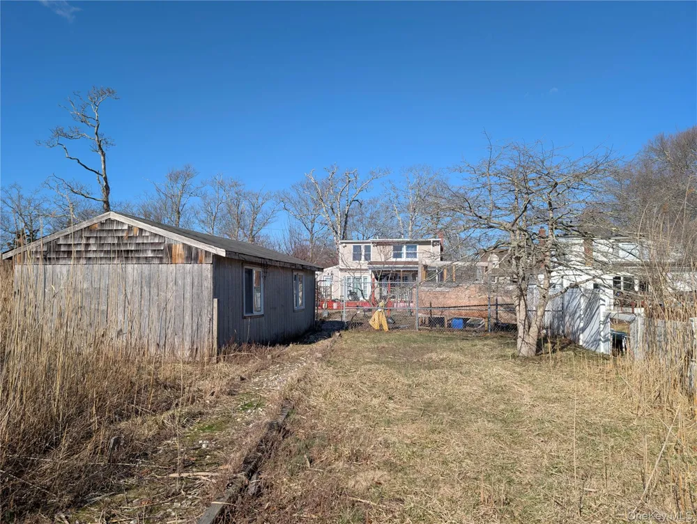 127 Johns Neck Road Shirley, NY 11967