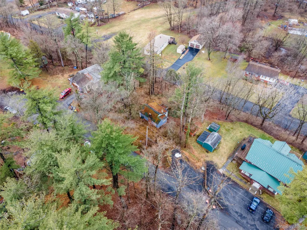 56 South Drive Saugerties, NY 12477