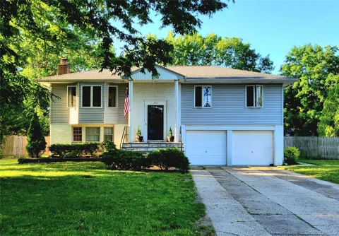 372 Clay Pitts Road