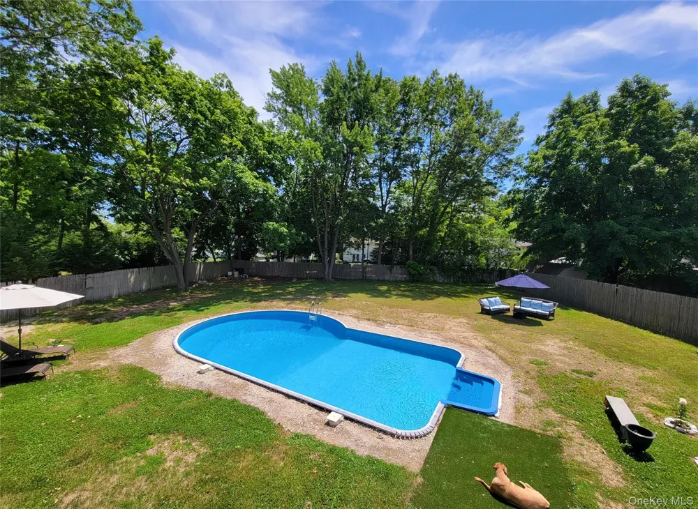 372 Clay Pitts Road East Northport, NY 11731