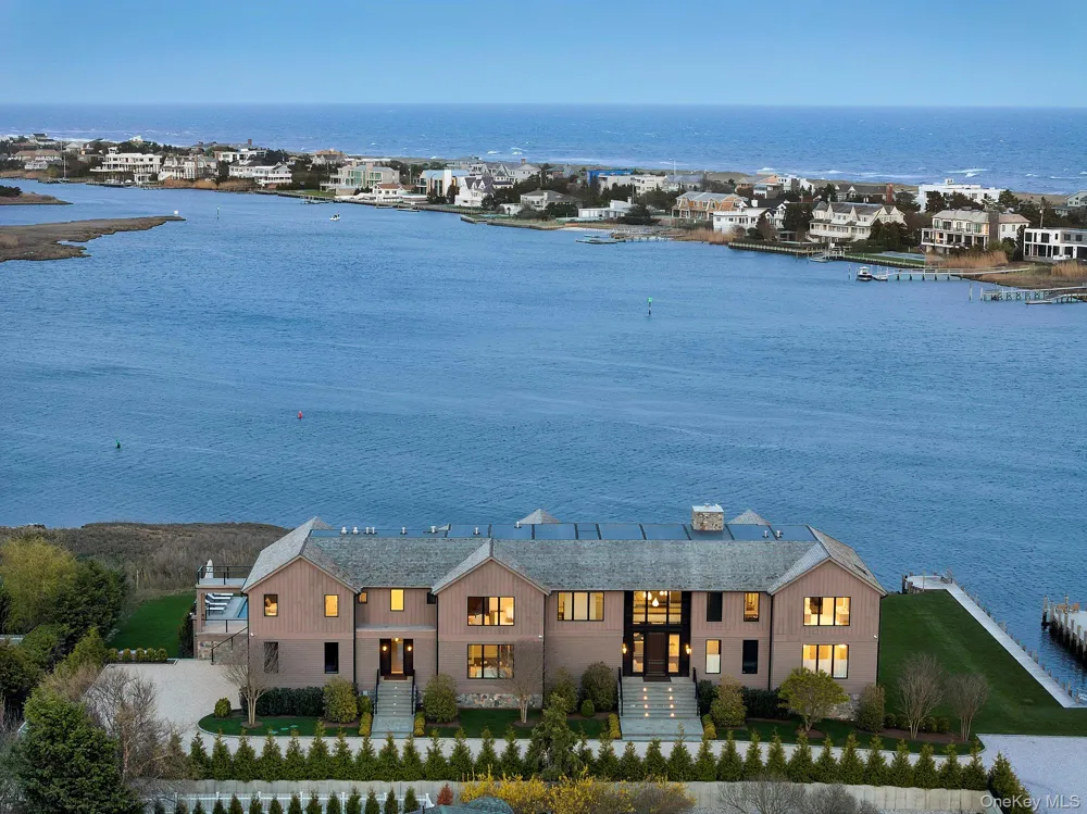 34 Westbridge Road Westhampton Beach, NY 11978