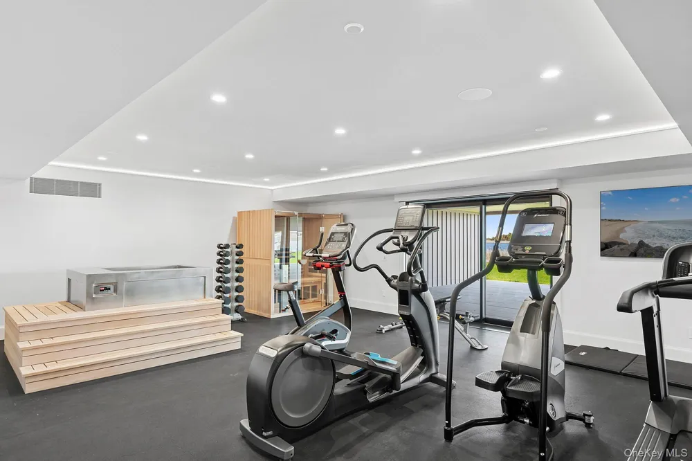 34 Westbridge Road Westhampton Beach, NY 11978