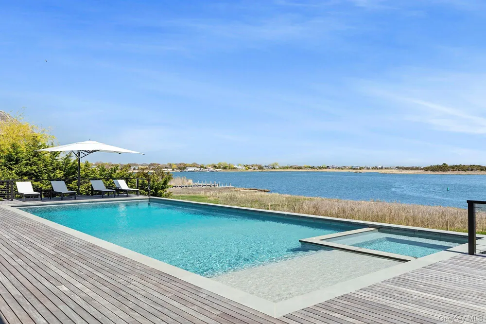 34 Westbridge Road Westhampton Beach, NY 11978