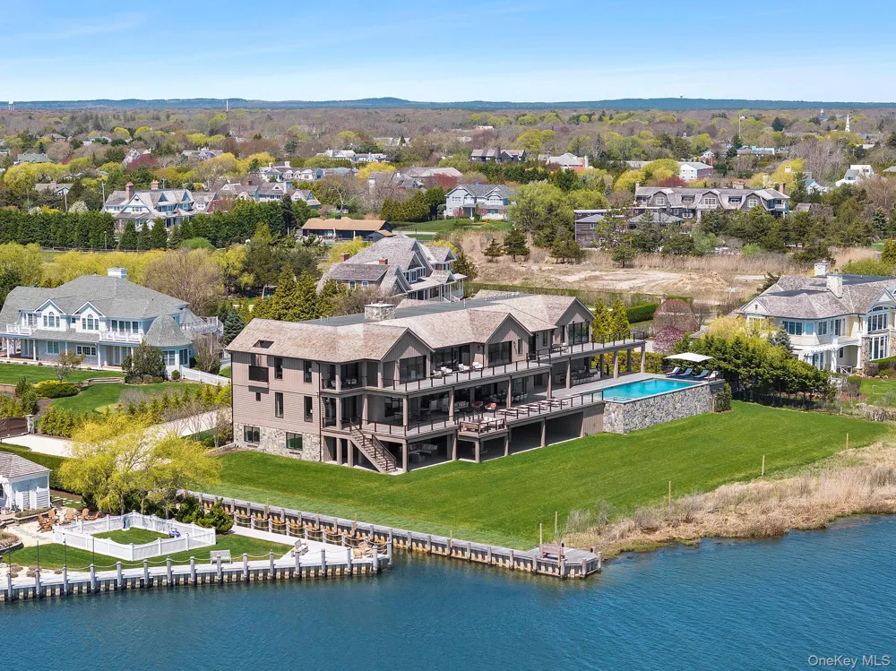 34 Westbridge Road Westhampton Beach, NY 11978