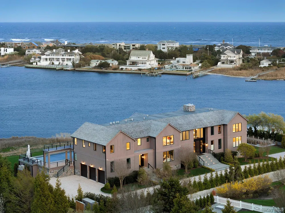 34 Westbridge Road Westhampton Beach, NY 11978