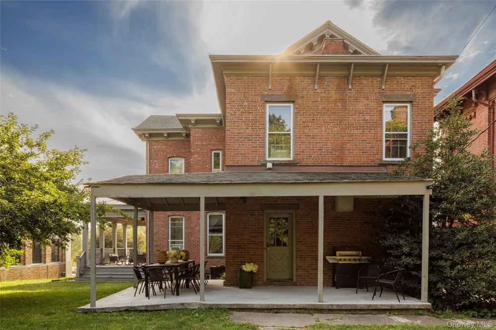308 Main Street Catskill, NY 12414