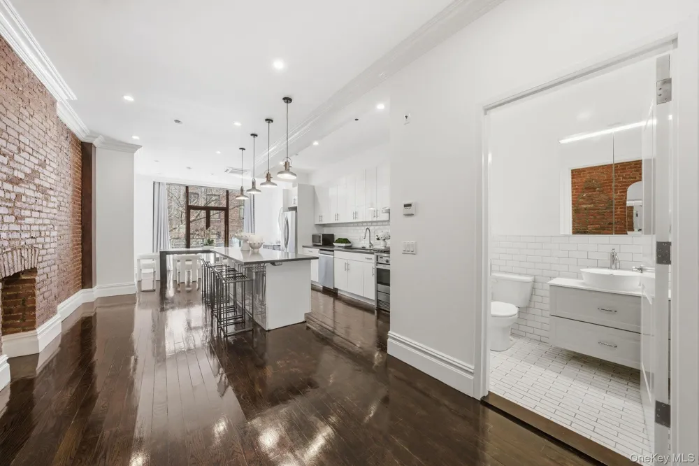 236 W 112th Street #2 New York (Manhattan), NY 10026