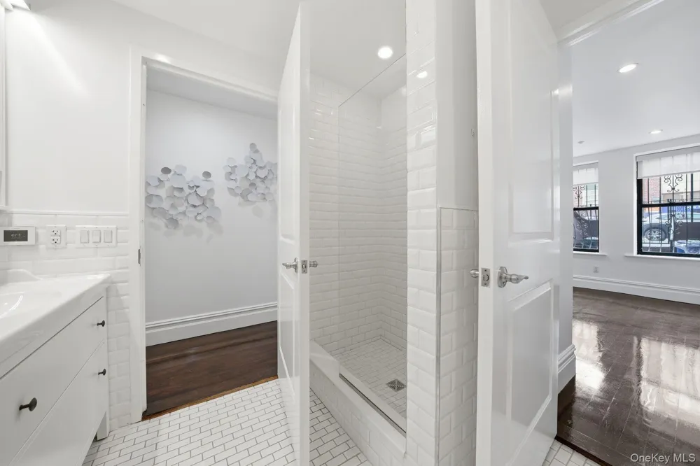 236 W 112th Street #1 New York (Manhattan), NY 10026