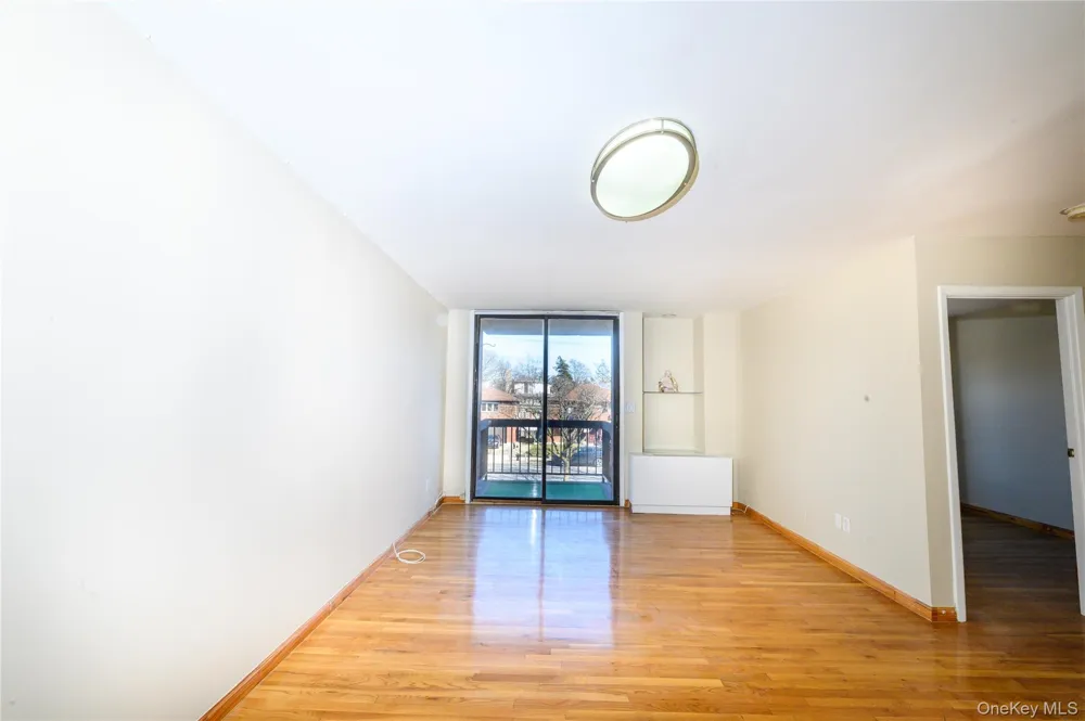 7124 164th Street #2FL Fresh Meadows, NY 11365