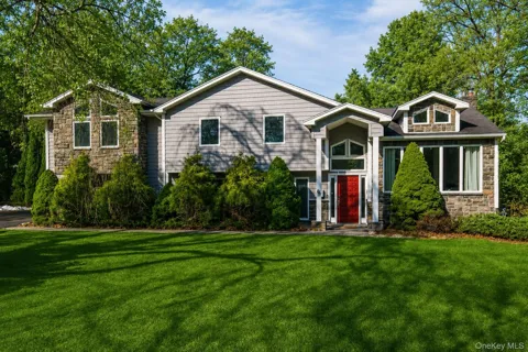 87 Soundview Drive