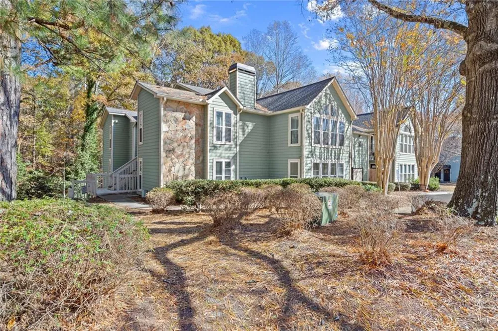 3209 Canyon Point Circle Roswell, GA 30076