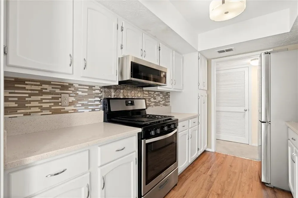 3209 Canyon Point Circle Roswell, GA 30076