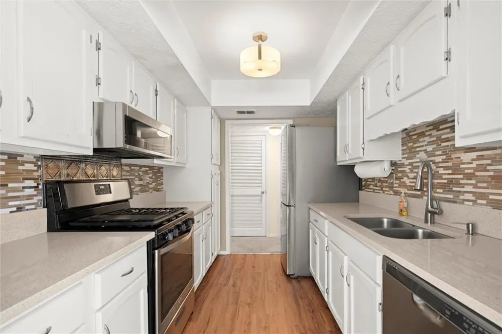 3209 Canyon Point Circle Roswell, GA 30076