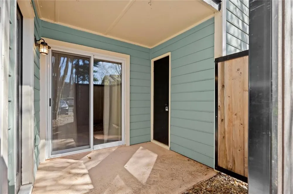 3209 Canyon Point Circle Roswell, GA 30076