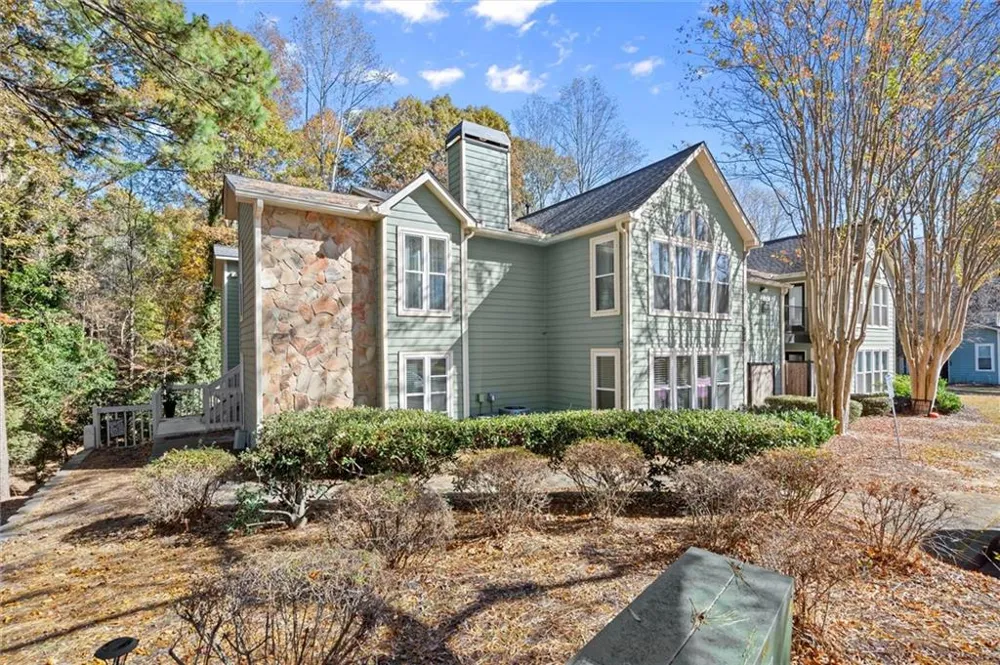 3209 Canyon Point Circle Roswell, GA 30076
