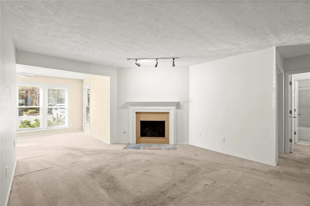 3209 Canyon Point Circle Roswell, GA 30076