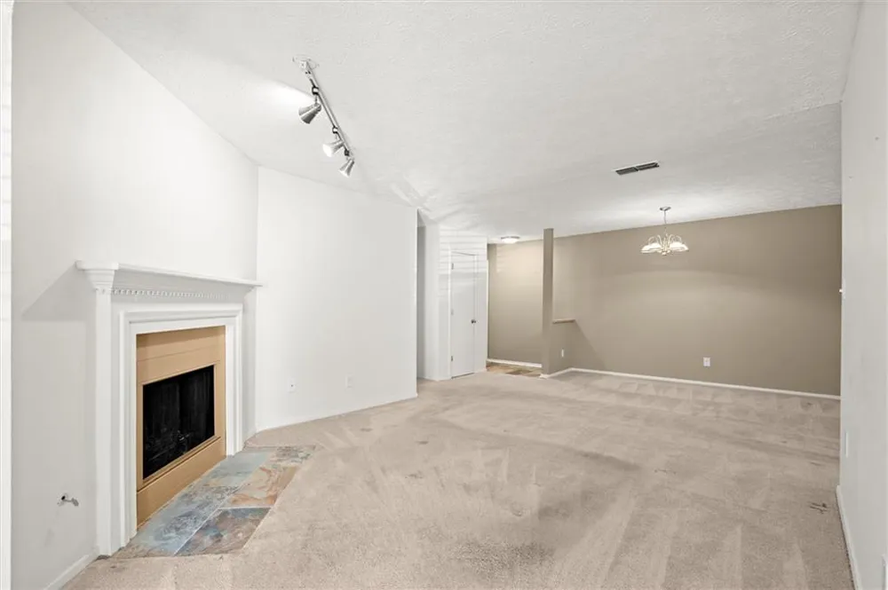 3209 Canyon Point Circle Roswell, GA 30076