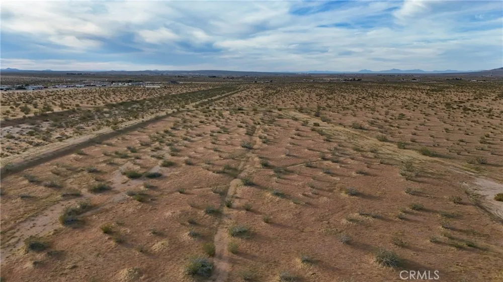 715 Corral Road Helendale, CA 92342