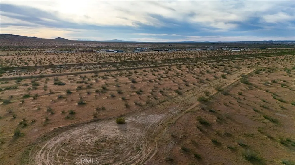 715 Corral Road Helendale, CA 92342