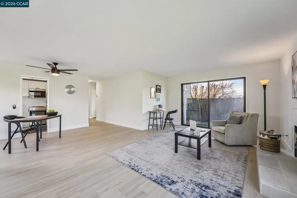 2 Lakeview Ct Novato, CA 94947