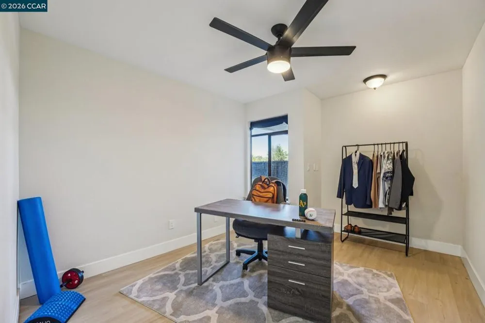 2 Lakeview Ct Novato, CA 94947