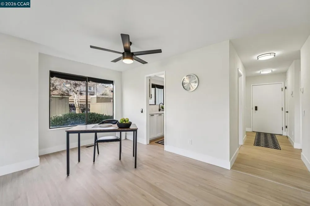2 Lakeview Ct Novato, CA 94947