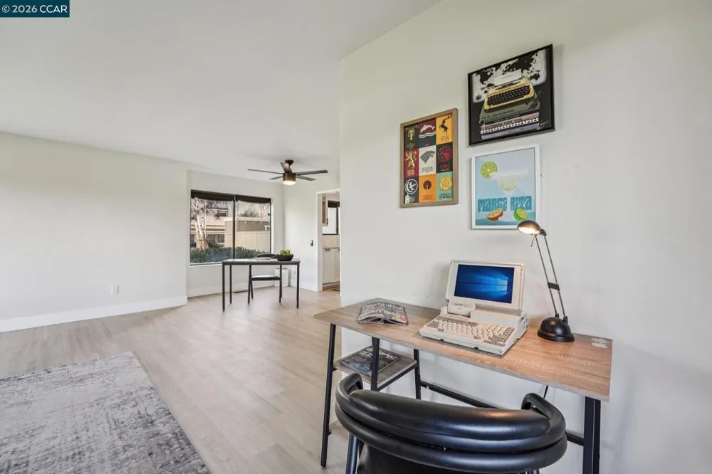 2 Lakeview Ct Novato, CA 94947
