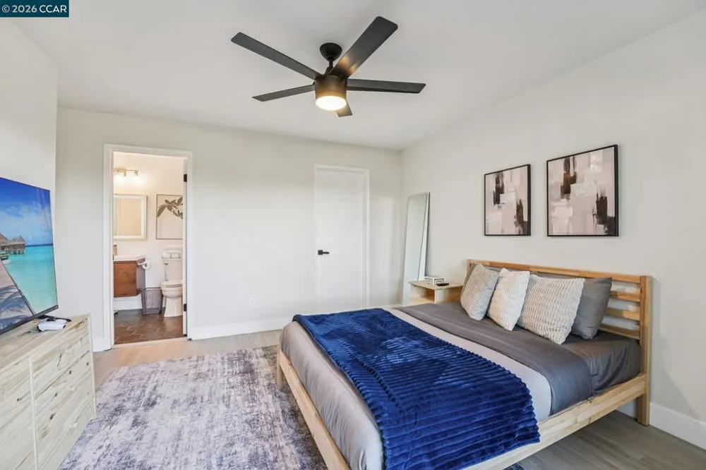 2 Lakeview Ct Novato, CA 94947